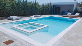 One Bedroom Pool House by Olivujoj